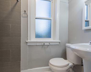 1414 W Pratt Boulevard - Photo Thumbnail 7