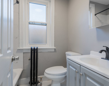 1414 W Pratt Boulevard - Photo Thumbnail 5