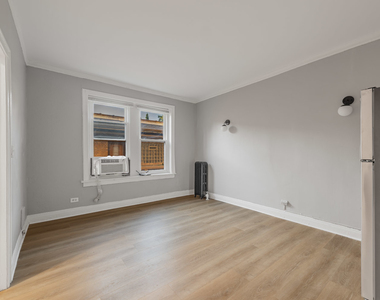 1414 W Pratt Boulevard - Photo Thumbnail 1