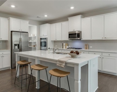 3005 Davidsonville Drive - Photo Thumbnail 8