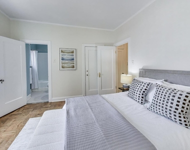 222 E Chestnut Street - Photo Thumbnail 6