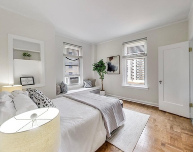 222 E Chestnut Street - Photo Thumbnail 8