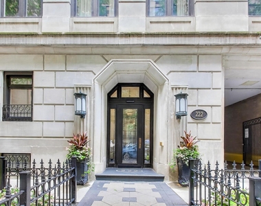 222 E Chestnut Street - Photo Thumbnail 1