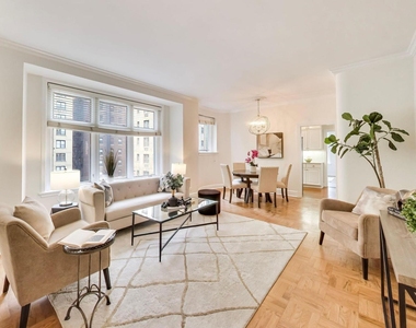 222 E Chestnut Street - Photo Thumbnail 2