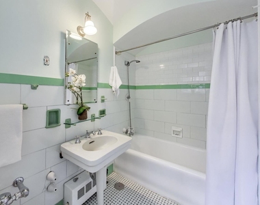 222 E Chestnut Street - Photo Thumbnail 11