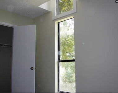 787 Bayliss Drive - Photo Thumbnail 9