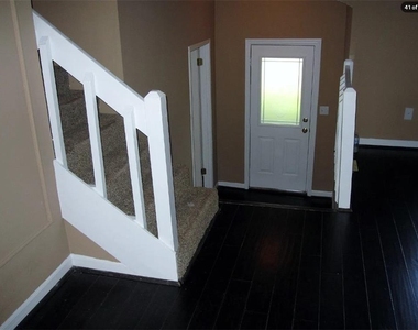 787 Bayliss Drive - Photo Thumbnail 16