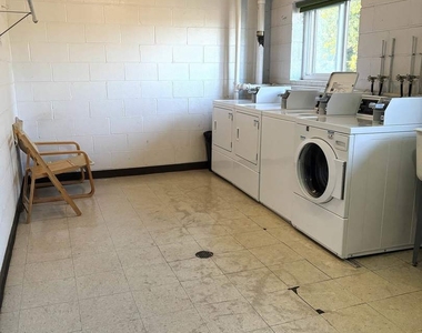 535 S Cleveland Avenue S - Photo Thumbnail 23