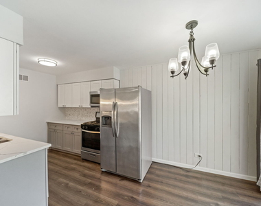 1323 Braver Court - Photo Thumbnail 4