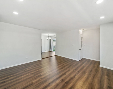 1323 Braver Court - Photo Thumbnail 10