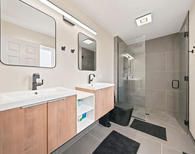 2112 S Crambourne Way - Photo Thumbnail 13