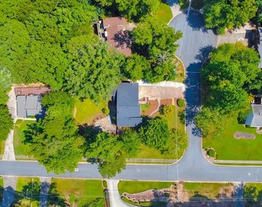 3701 Thornwood Way - Photo Thumbnail 55