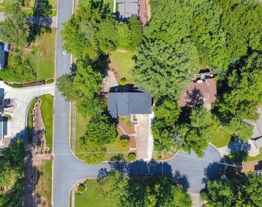 3701 Thornwood Way - Photo Thumbnail 54