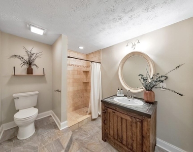 3701 Thornwood Way - Photo Thumbnail 18