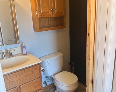 9336 Moody Avenue - Photo Thumbnail 12