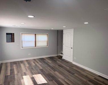 9336 Moody Avenue - Photo Thumbnail 14