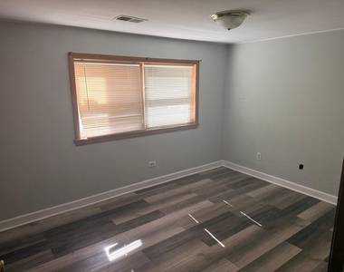 9336 Moody Avenue - Photo Thumbnail 18