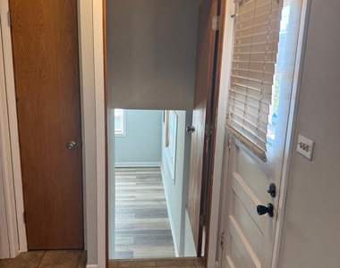 9336 Moody Avenue - Photo Thumbnail 13