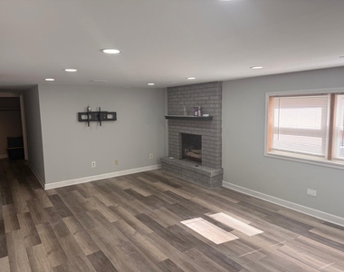 9336 Moody Avenue - Photo Thumbnail 23