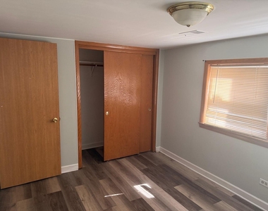 9336 Moody Avenue - Photo Thumbnail 17