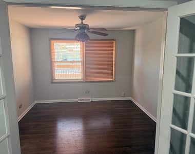 9336 Moody Avenue - Photo Thumbnail 7