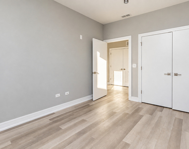 1554 N Talman Avenue - Photo Thumbnail 12
