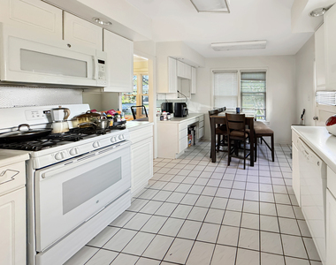 629 Barberry Road - Photo Thumbnail 2