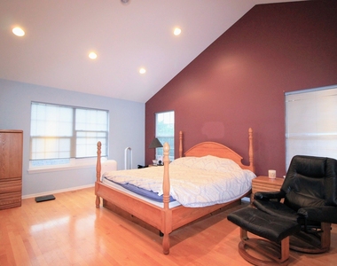349 Bradbury Lane - Photo Thumbnail 6