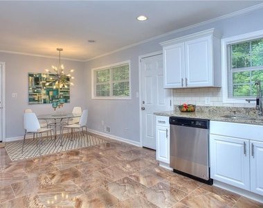 2374 Shamrock Drive - Photo Thumbnail 13