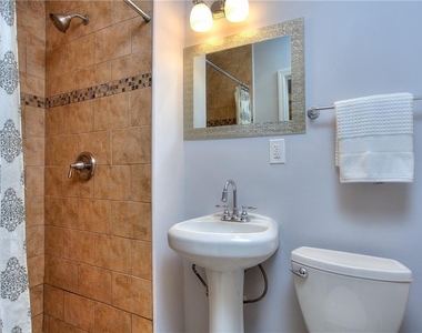 2374 Shamrock Drive - Photo Thumbnail 18