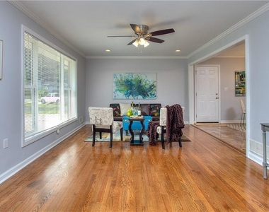 2374 Shamrock Drive - Photo Thumbnail 4