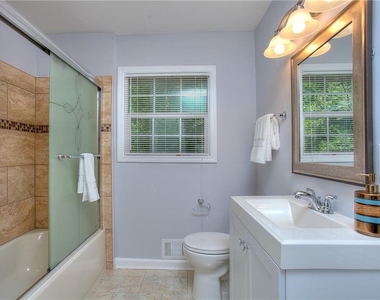 2374 Shamrock Drive - Photo Thumbnail 20