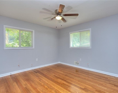 2374 Shamrock Drive - Photo Thumbnail 21