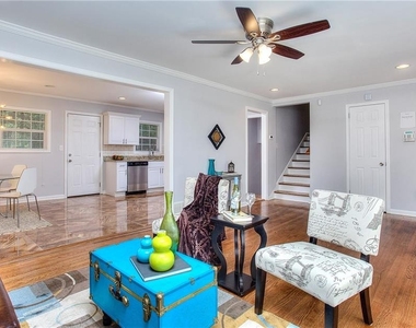 2374 Shamrock Drive - Photo Thumbnail 6