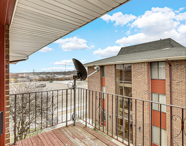 15830 Terrace Drive - Photo Thumbnail 16