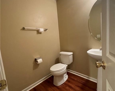 110 Cedar Bay Circle - Photo Thumbnail 7