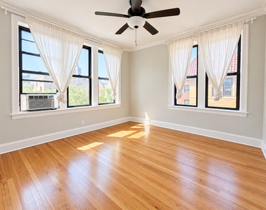 5461 S Everett Avenue - Photo Thumbnail 4