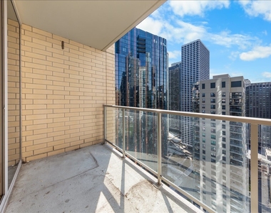 420 E Waterside Drive - Photo Thumbnail 12