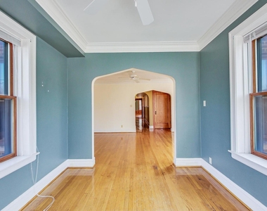 4229 N Ashland Avenue - Photo Thumbnail 5