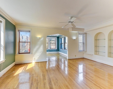 4229 N Ashland Avenue - Photo Thumbnail 1