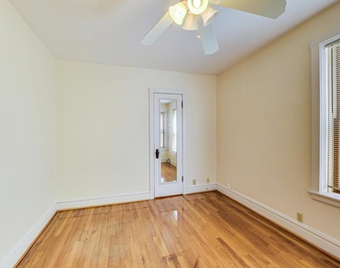 4229 N Ashland Avenue - Photo Thumbnail 13