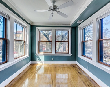 4229 N Ashland Avenue - Photo Thumbnail 4
