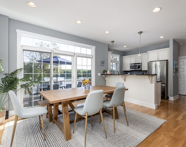 7 Windward Way - Photo Thumbnail 16