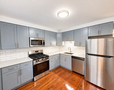 529 E Lincoln Street - Photo Thumbnail 8