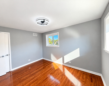 529 E Lincoln Street - Photo Thumbnail 15