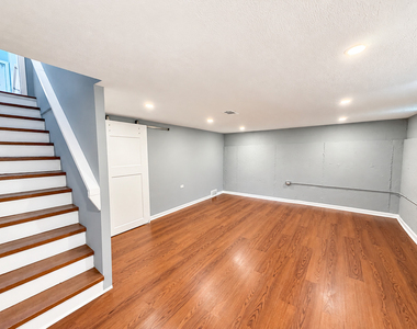529 E Lincoln Street - Photo Thumbnail 21