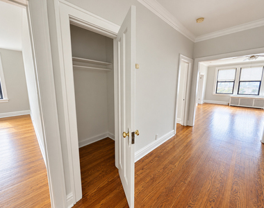 5453 S Everett Avenue - Photo Thumbnail 3
