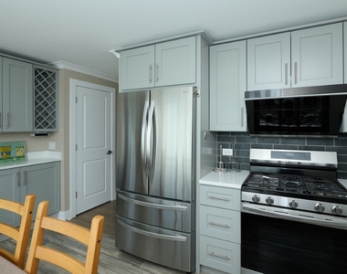 926 N Boxwood Drive - Photo Thumbnail 11