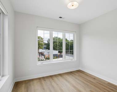 128 E State Street - Photo Thumbnail 5