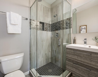 942 W Hubbard Street - Photo Thumbnail 24